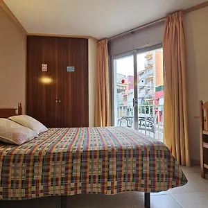 Maños Pensión Blanes